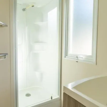 Mobil Pour 7 Pers Avec Terrasse A - Api-1-52-418 キャンプ場 *