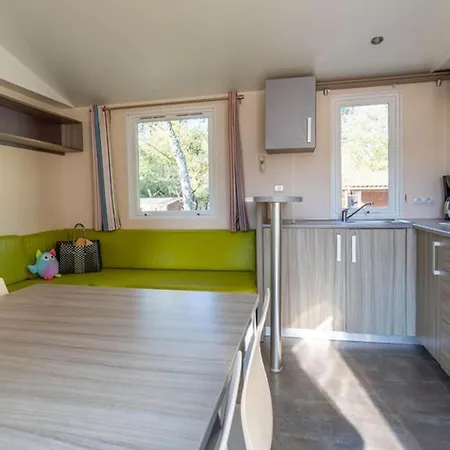 Mobil Pour 7 Pers Avec Terrasse A - Api-1-52-418 *