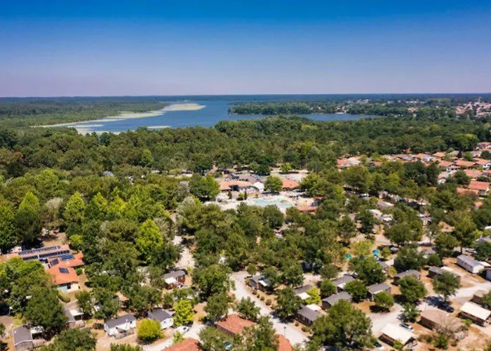 Mobil Pour 7 Pers Avec Terrasse A - Api-1-52-418 *