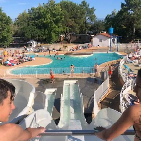 Camping Mobil Pour 7 Pers Avec Terrasse à - Api-1-52-418 *