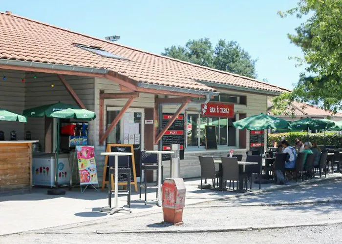 Mobil Pour 7 Pers Avec Terrasse à - Api-1-52-418