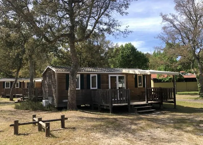 Mobil Pour 7 Pers Avec Terrasse à - Api-1-52-418 *